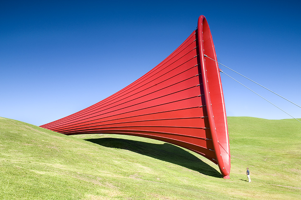 ANISH KAPOOR SCULPTURE